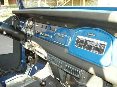 Vehicle Image: Picture of a 72 FJ40 dashboard
